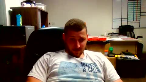 Snapshot of letsbeadventurous chatting on December 18, 2:53 am The Silent type online show from December 18, 2:53 am