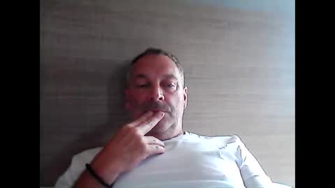 letshavefun2gether68 online show from October 17, 6:05 am