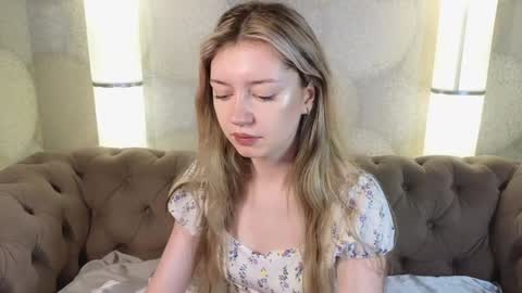 Snapshot of lettablush chatting on January 9, 12:30 pm letta online show from January 9, 12:30 pm