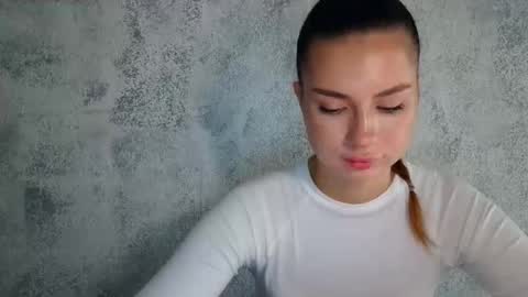 Emily online show from September 16, 12:39 pm