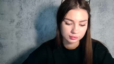 Emily online show from October 3, 11:51 am