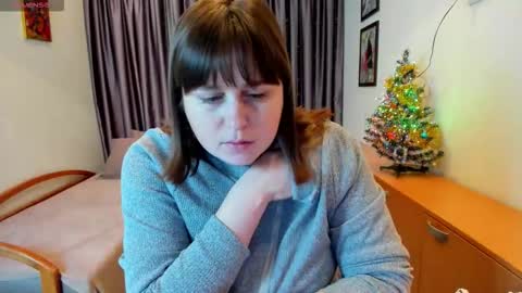 Naomi online show from December 22, 6:54 am