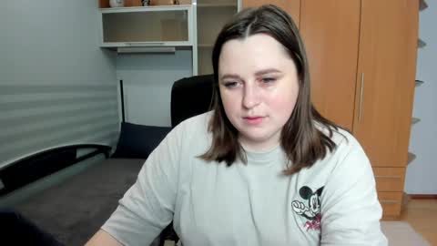 Naomi online show from May 11, 5:46 am
