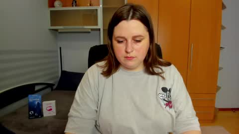 Naomi online show from May 12, 5:37 am