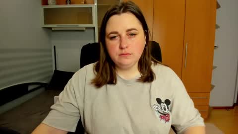 Naomi online show from May 19, 5:58 am