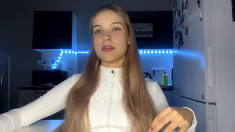 Kate online show from April 28, 3:28 pm