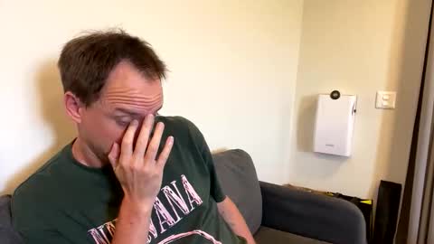 Snapshot of lettucespice chatting on December 3, 4:20 am lilithgaze online show from December 3, 4:20 am