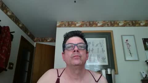 Snapshot of leupold1313 chatting on February 10, 3:38 pm leupold1313 online show from February 10, 3:38 pm
