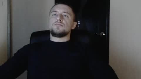 Snapshot of lev1ngston chatting on December 1, 9:59 pm lev1ngston online show from December 1, 9:59 pm