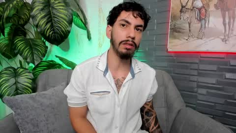 levi_wolf online show from June 5, 12:33 pm