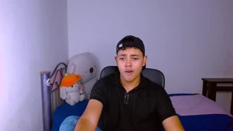 Snapshot of levii_7 chatting on December 20, 11:56 pm 0600AM-1200PM - online show from December 20, 11:56 pm