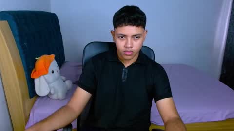 Snapshot of levii_7 chatting on January 15, 3:05 pm 0600AM-1200PM - online show from January 15, 3:05 pm