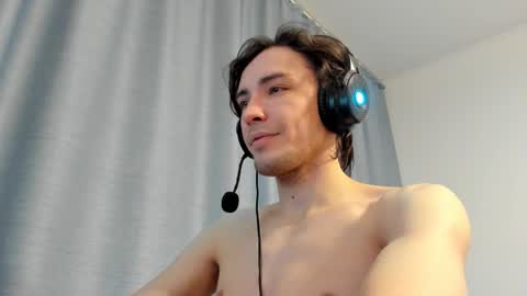 Snapshot of levilys chatting on March 4, 12:07 am Next Stream 02122024 2000 UTC0 online show from March 4, 12:07 am