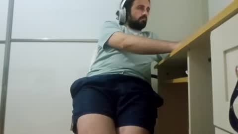Snapshot of levois69 chatting on July 13, 7:38 pm levois69 online show from July 13, 7:38 pm