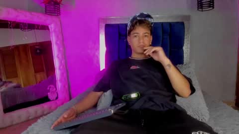 LevySteven online show from December 31, 8:04 am