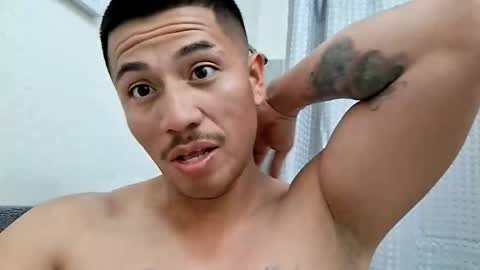 Snapshot of levydakingnum1 chatting on November 27, 9:06 pm levydakingnum1 online show from November 27, 9:06 pm