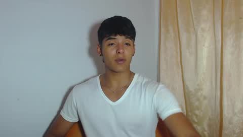 i  am lewis ly EDUARDO MEMDOZA15 online show from April 24, 7:05 pm