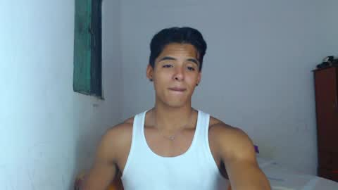 i  am lewis ly EDUARDO MEMDOZA15 online show from May 26, 7:43 pm