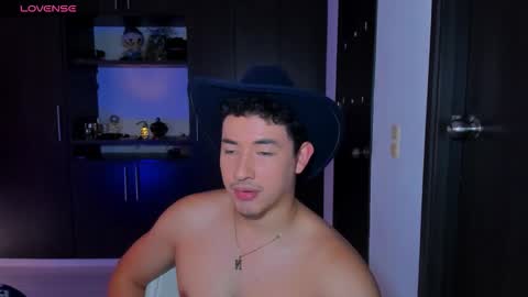 Snapshot of lex__miller chatting on October 30, 9:37 pm lex__miller online show from October 30, 9:37 pm