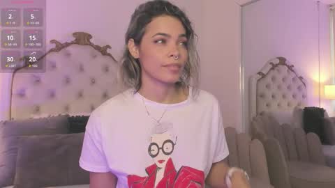 Snapshot of lexa_25_ chatting on October 15, 11:43 am online show from October 15, 11:43 am