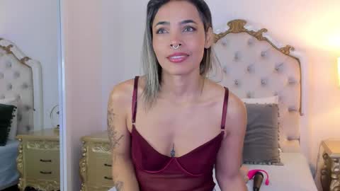 Snapshot of lexa_25_ chatting on February 3, 12:32 pm online show from February 3, 12:32 pm