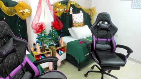 Snapshot of lexaderuso chatting on December 31, 11:42 am LexaDeRuso online show from December 31, 11:42 am