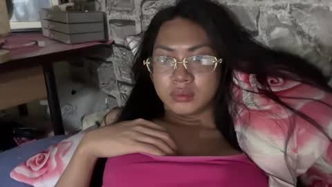 Snapshot of lexi09822 chatting on March 8, 12:11 am Hev Lexi online show from March 8, 12:11 am