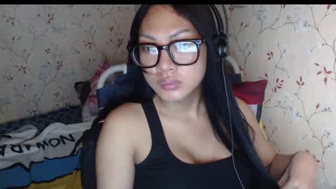 Snapshot of lexi09822 chatting on June 28, 8:09 am Hev Lexi online show from June 28, 8:09 am