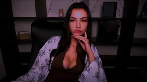 Alexia online show from December 11, 3:37 pm