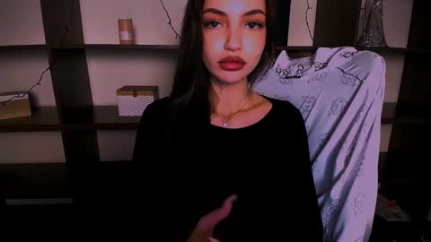 Alexia online show from December 18, 6:35 pm