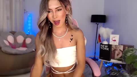 Snapshot of lexie_loveee chatting on February 28, 4:53 pm lexie_loveee online show from February 28, 4:53 pm