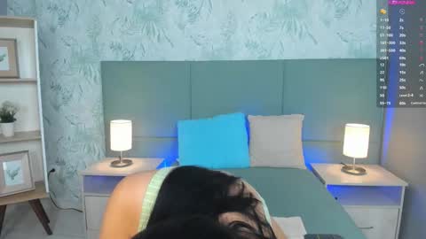 Snapshot of lexiethompson_ chatting on October 3, 12:02 pm Lexie Thompson online show from October 3, 12:02 pm