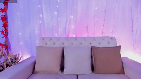 Snapshot of lexiethompson_ chatting on October 24, 12:12 pm Lexie Thompson online show from October 24, 12:12 pm