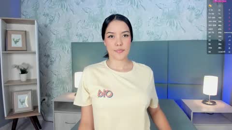 Snapshot of lexiethompson_ chatting on October 28, 12:09 pm Lexie Thompson online show from October 28, 12:09 pm