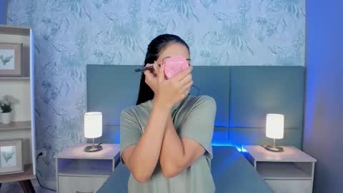 Lexie Thompson  online show from November 29, 12:08 pm