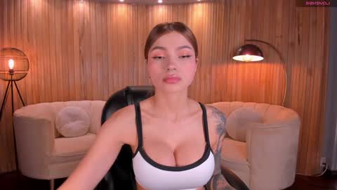 Lexie  online show from December 16, 7:54 pm