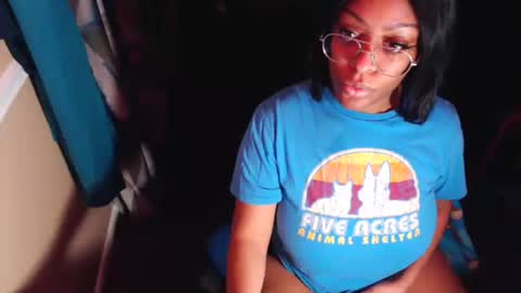 Snapshot of lexijaynex chatting on February 21, 9:45 am LEXIJAYNE online show from February 21, 9:45 am