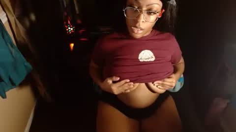 Snapshot of lexijaynex chatting on November 23, 5:07 am LEXIJAYNE online show from November 23, 5:07 am