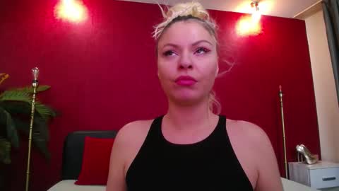 lexiladyx online show from February 18, 6:37 pm