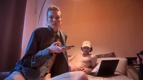 Snapshot of lexiloves8inch chatting on March 30, 11:44 am Lexi her big cock online show from March 30, 11:44 am