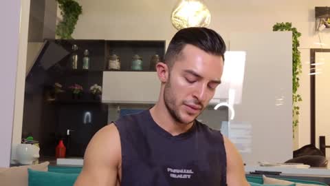 Snapshot of lexin25 chatting on December 9, 6:14 pm Askme online show from December 9, 6:14 pm