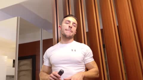 Snapshot of lexin25 chatting on December 17, 3:17 pm Askme online show from December 17, 3:17 pm