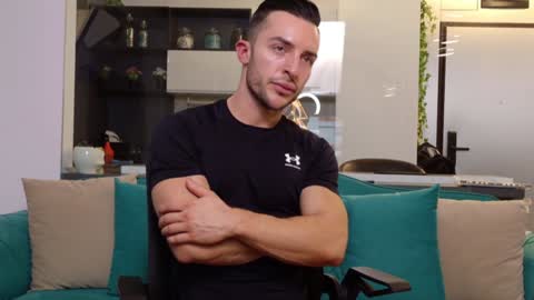 Snapshot of lexin25 chatting on December 20, 5:08 pm Askme online show from December 20, 5:08 pm