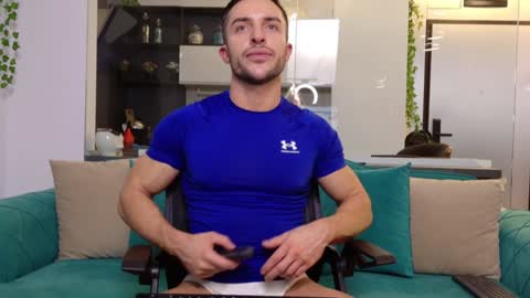 Snapshot of lexin25 chatting on December 21, 6:55 pm Askme online show from December 21, 6:55 pm