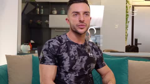 Snapshot of lexin25 chatting on December 30, 7:00 pm Askme online show from December 30, 7:00 pm