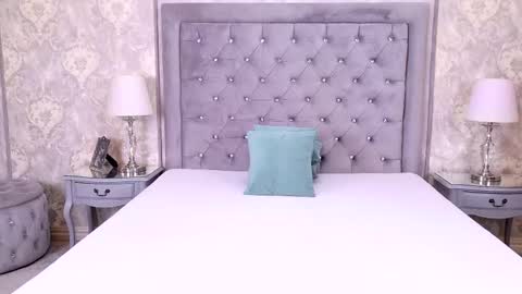 Lexi Riley online show from October 17, 5:32 am