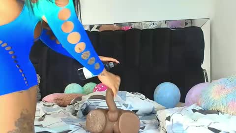 lexiross1 online show from March 1, 3:05 pm