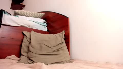 Lexi online show from March 5, 11:50 am