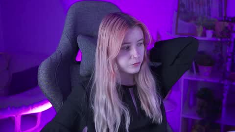 Lexi Wenford NO NUDE GODDESS online show from December 13, 6:31 am