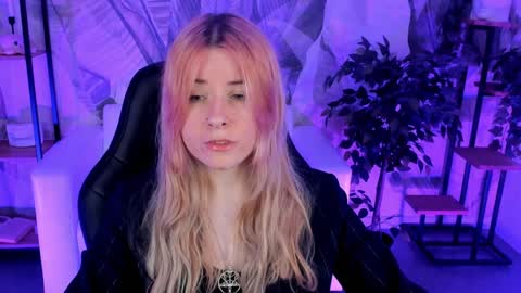 Lexi Wenford NO NUDE GODDESS online show from December 14, 6:02 am